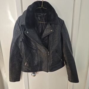 FOREVER 21 Women's Black Faux Leather Jacket